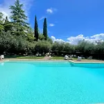 Вилла Luxury In Spello, Private Pool, Spa, Restaurant, Sleeps 54 Inc 18 Children *