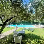 Luxury In Spello, Private Pool, Spa, Restaurant, Sleeps 54 Inc 18 Children Вилла Спелло