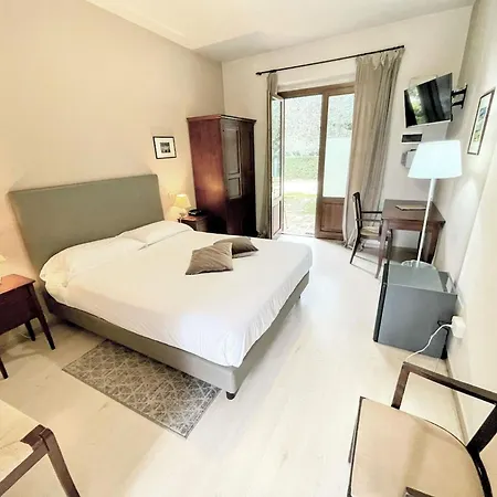 Villa Luxury In Spello, Private Pool, Spa, Restaurant, Sleeps 54 Inc 18 Children Spello