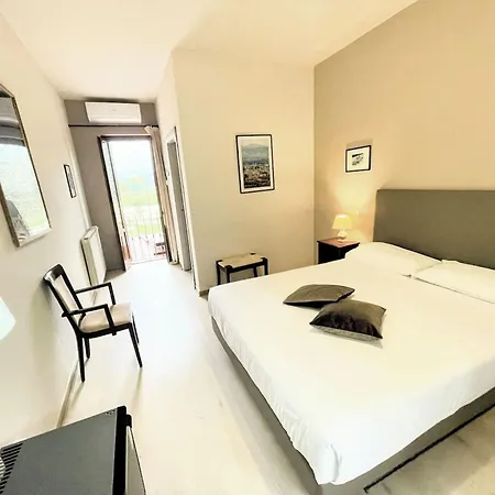 Luxury In Spello, Private Pool, Spa, Restaurant, Sleeps 54 Inc 18 Children