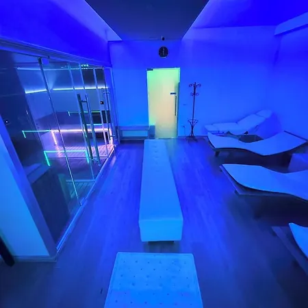 Luxury In Spello, Private Pool, Spa, Restaurant, Sleeps 54 Inc 18 Children