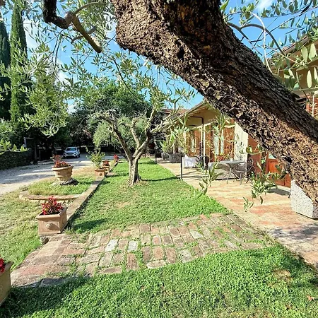 Luxury In Spello, Private Pool, Spa, Restaurant, Sleeps 54 Inc 18 Children Спелло