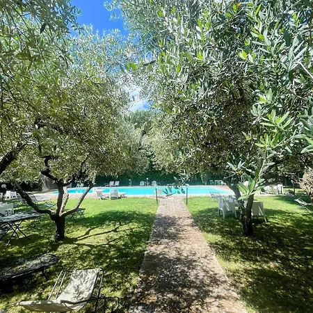 Luxury In Spello, Private Pool, Spa, Restaurant, Sleeps 54 Inc 18 Children * Spello