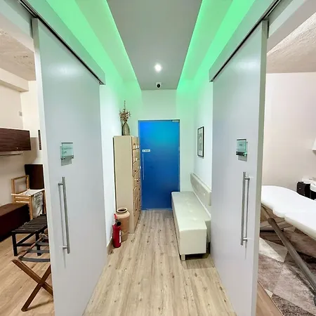 Luxury In Spello, Private Pool, Spa, Restaurant, Sleeps 54 Inc 18 Children Spello