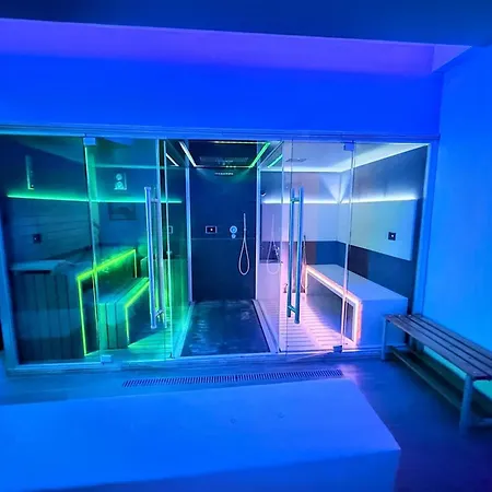 Villa Luxury In Spello, Private Pool, Spa, Restaurant, Sleeps 54 Inc 18 Children *