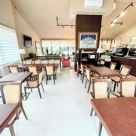 Luxury In Spello, Private Pool, Spa, Restaurant, Sleeps 54 Inc 18 Children Villa Spello