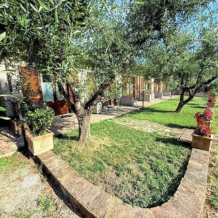 Luxury In Spello, Private Pool, Spa, Restaurant, Sleeps 54 Inc 18 Children Villa